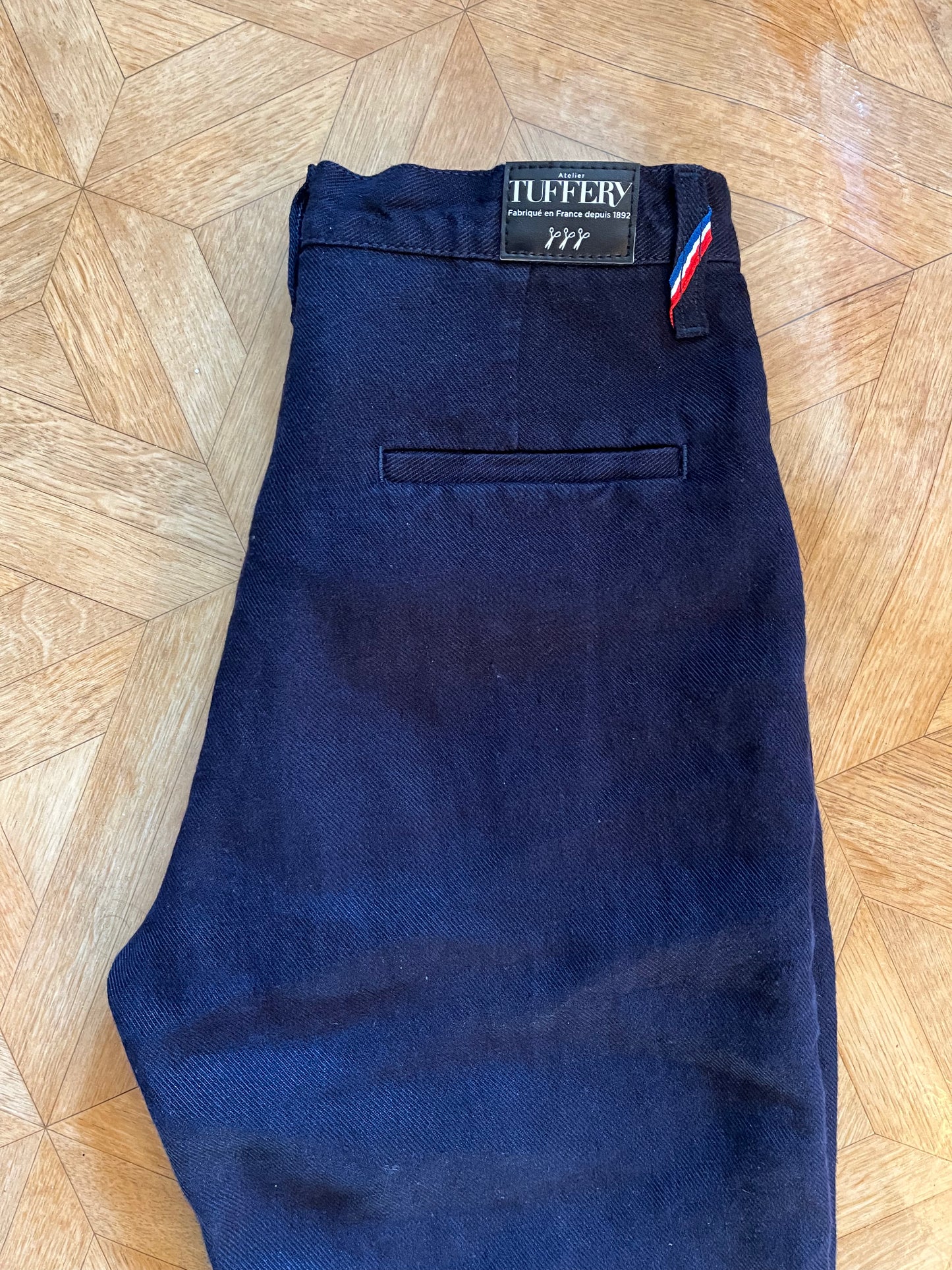 Chino droit ajusté taille haute en jean 100% lin français – Léonie