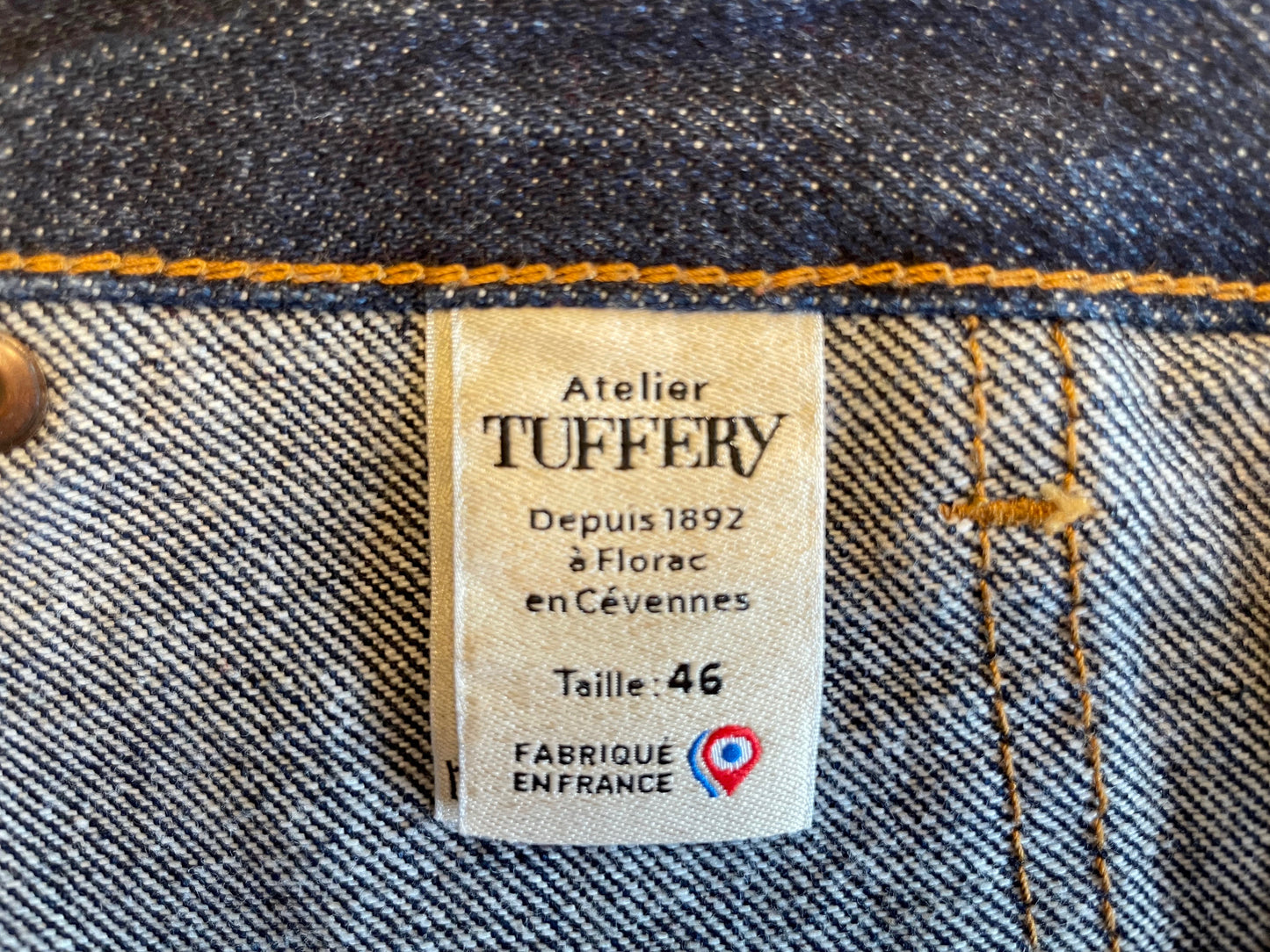 Jupe trapèze en jean brut – Juliette
