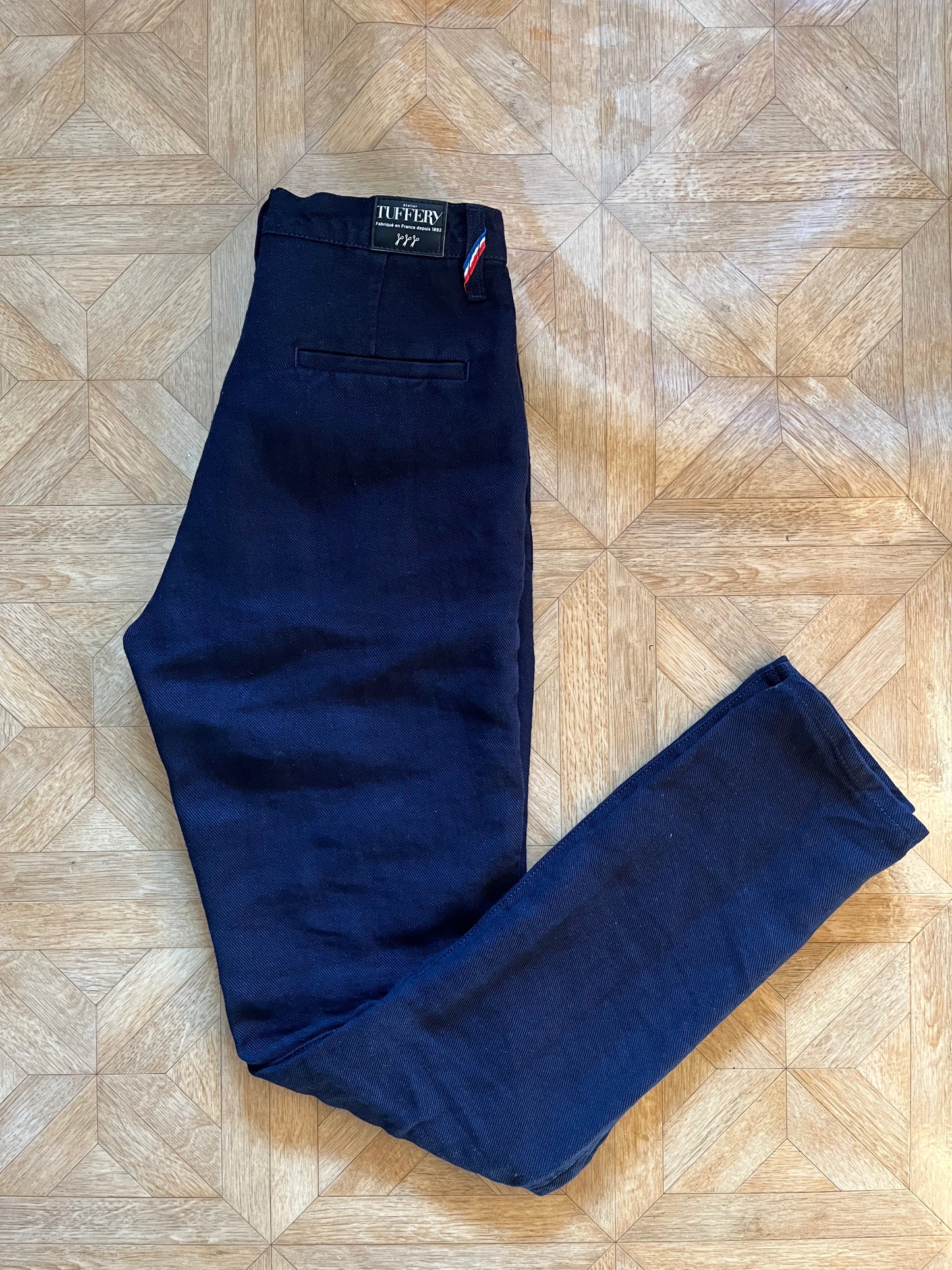 Chino droit ajusté taille haute en jean 100% lin français – Léonie