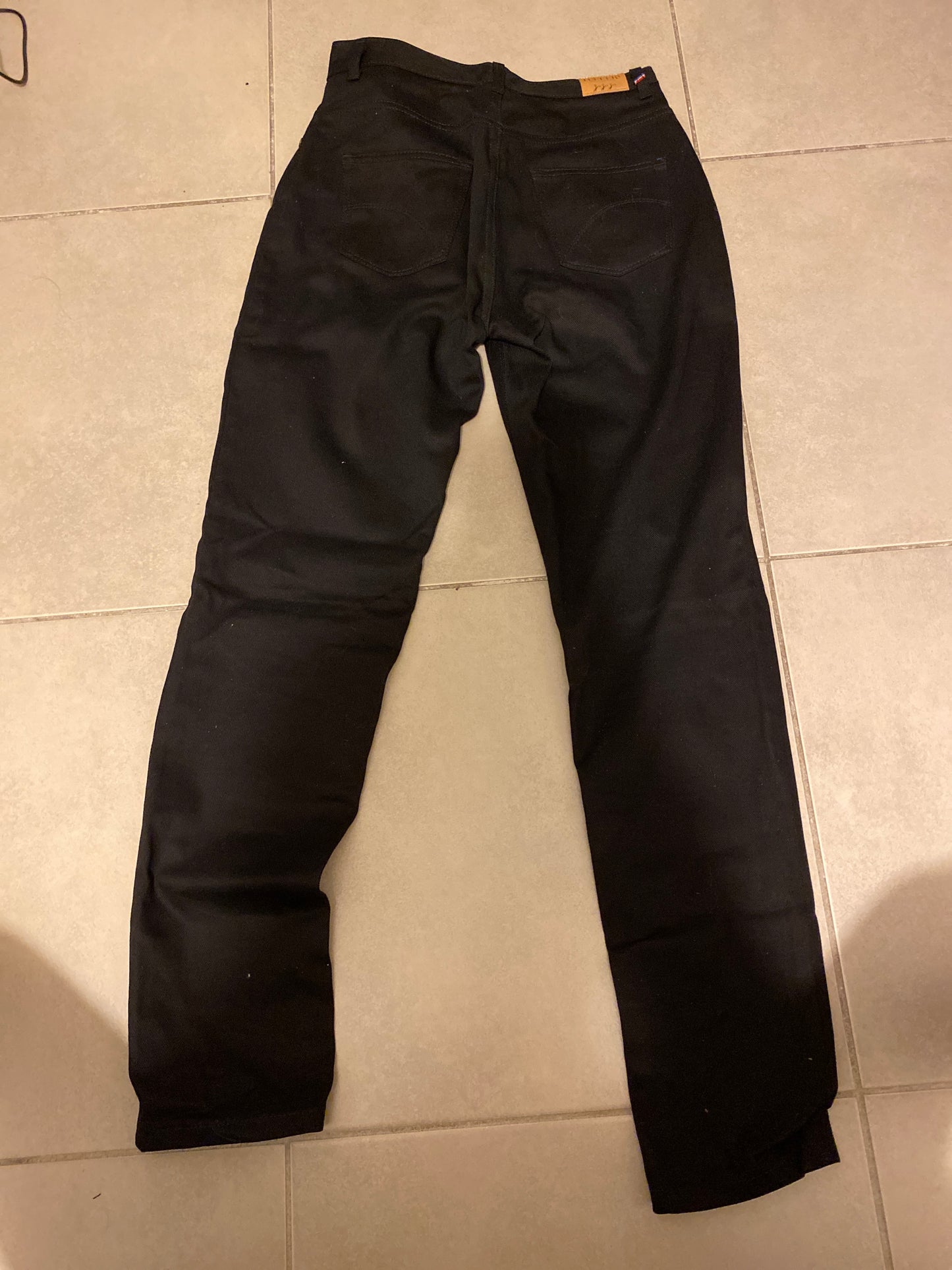 Jean femme droit taille haute Noir - Apolline