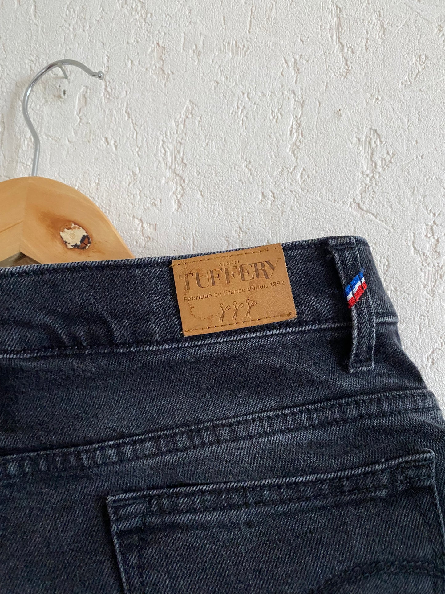 Augusta noir délavé