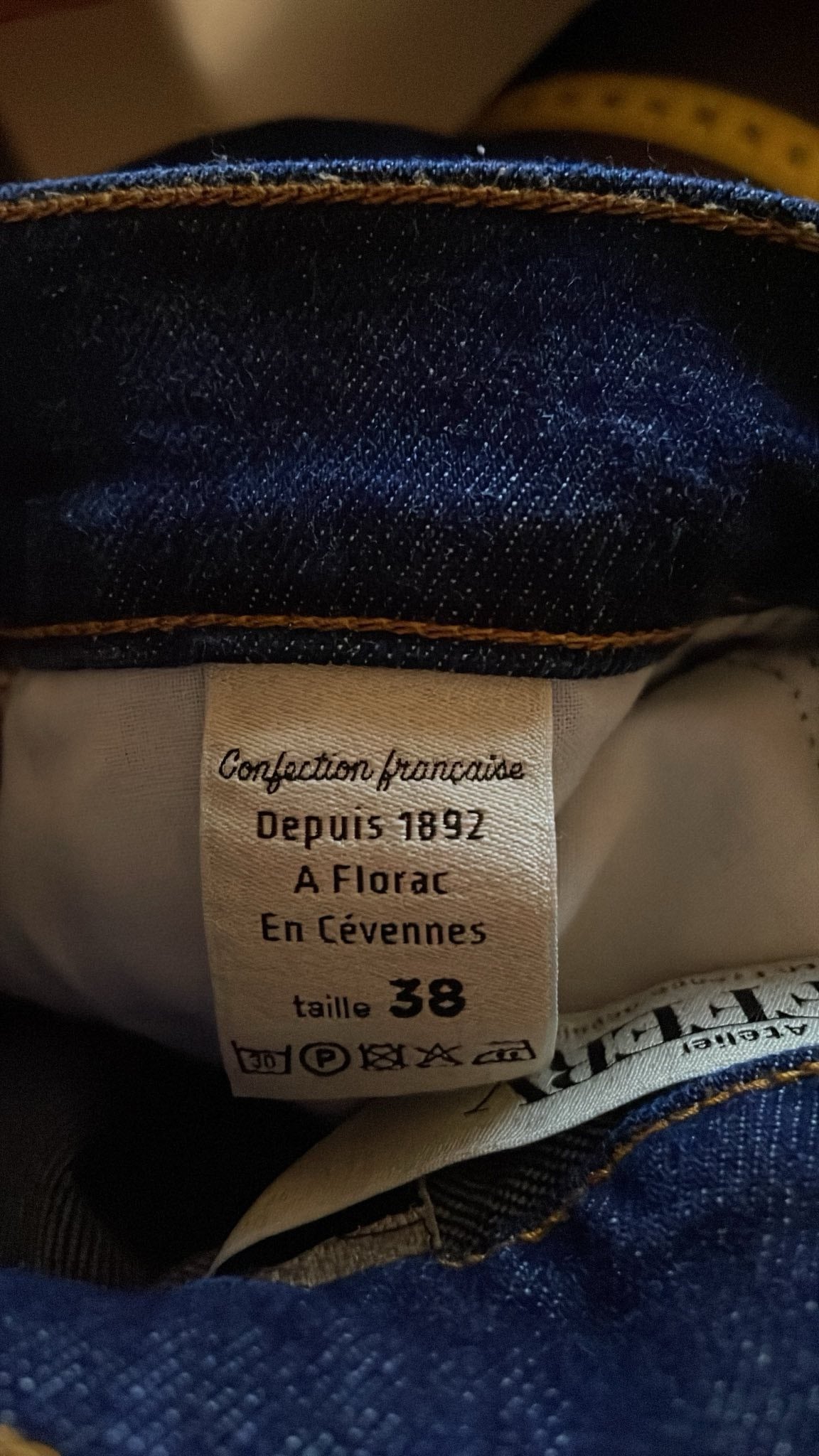 Jean femme droit ajusté Brut - Augusta