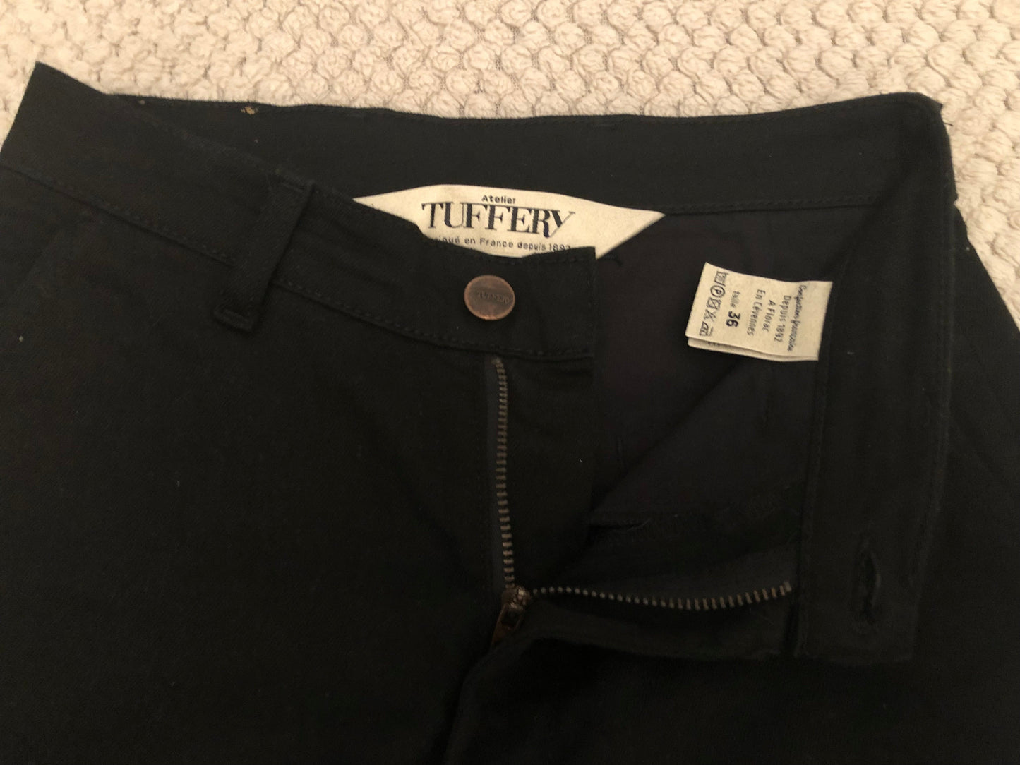 Chino ajusté taille haute Noir - Léonie