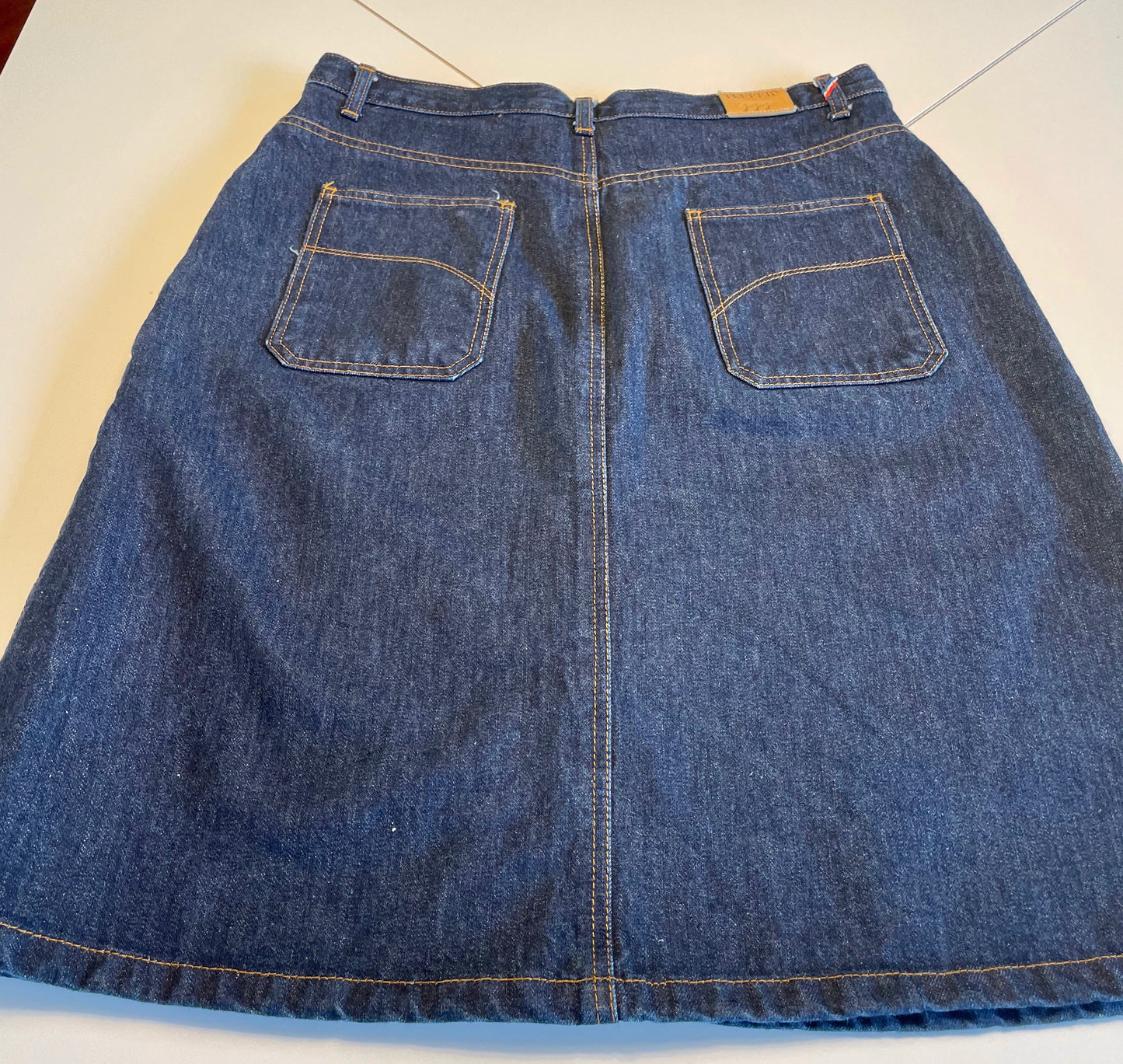 Jupe trapèze en jean brut – Juliette