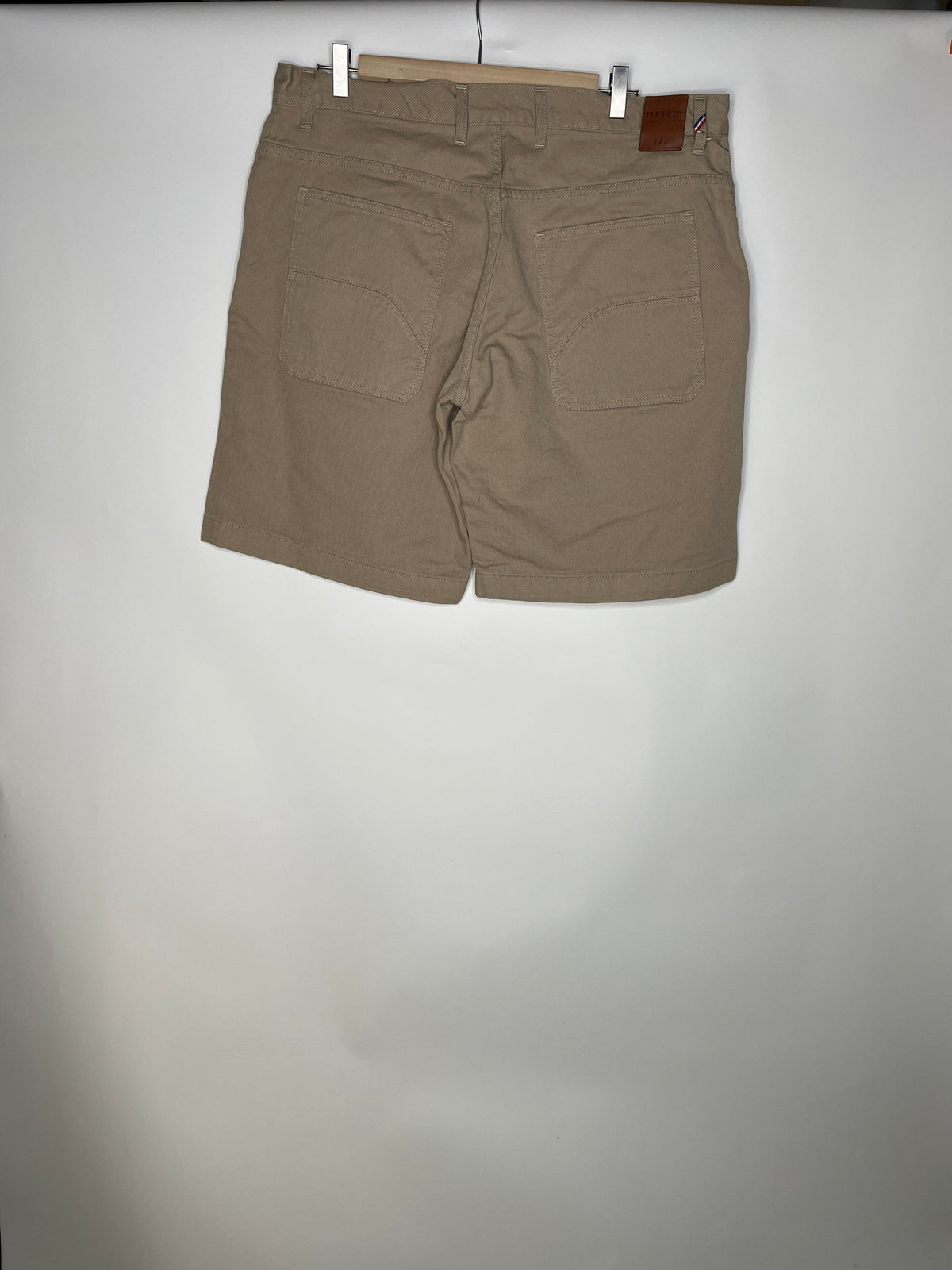 Short droit ajusté beige - Maurice
