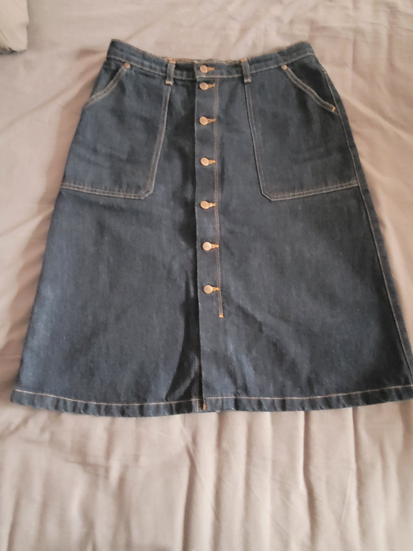 Jupe trapèze en jean brut – Juliette