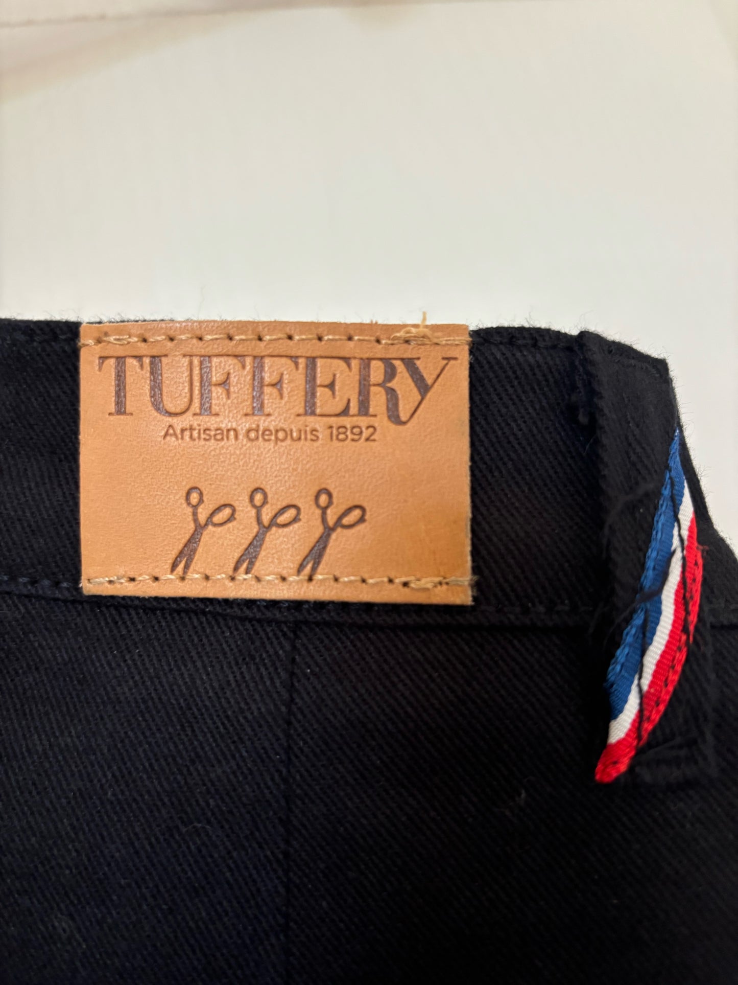 Chino ajusté taille haute Noir - Léonie