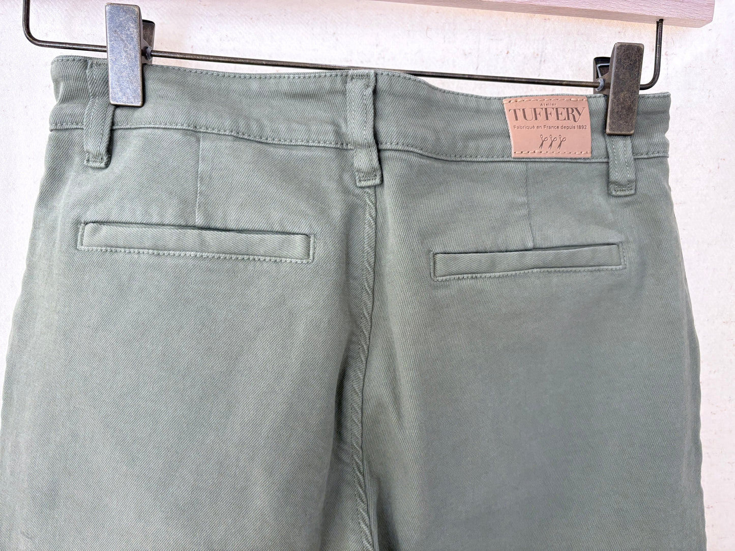 Chino femme ajusté taille haute Vert Kaki - Léonie