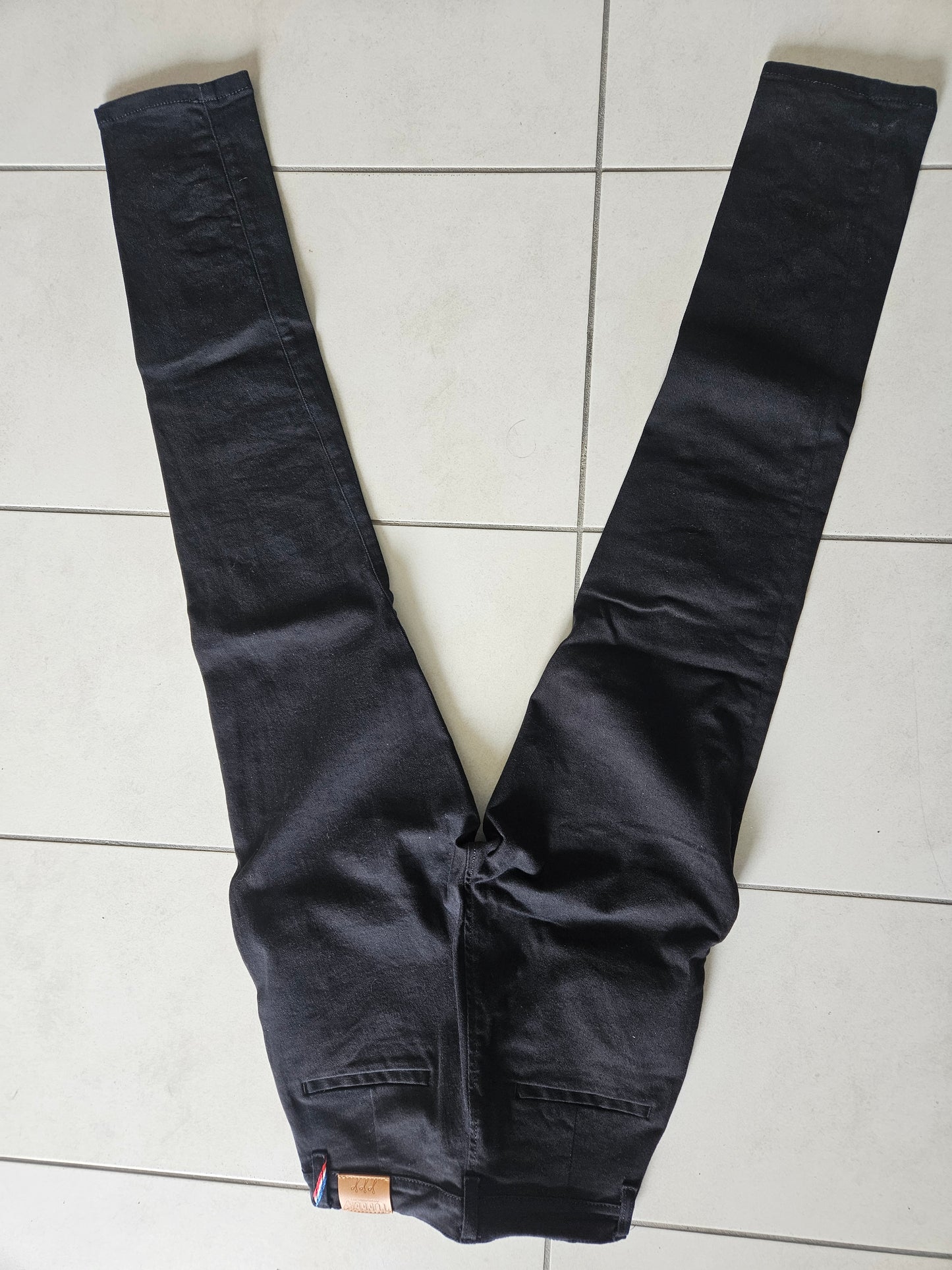 Chino ajusté taille haute Noir - Léonie