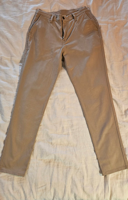 Chino ajusté taille haute sable – Léonie