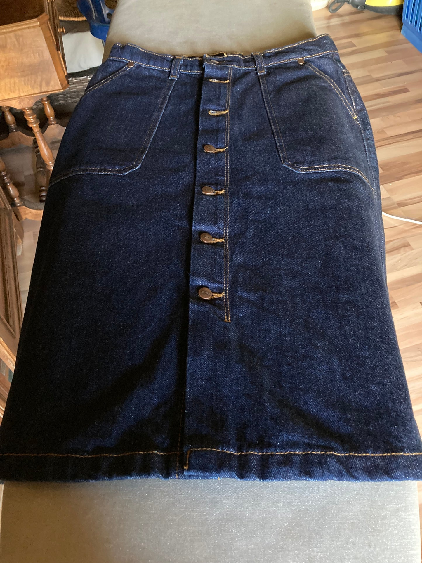 Jupe trapèze en jean brut – Juliette