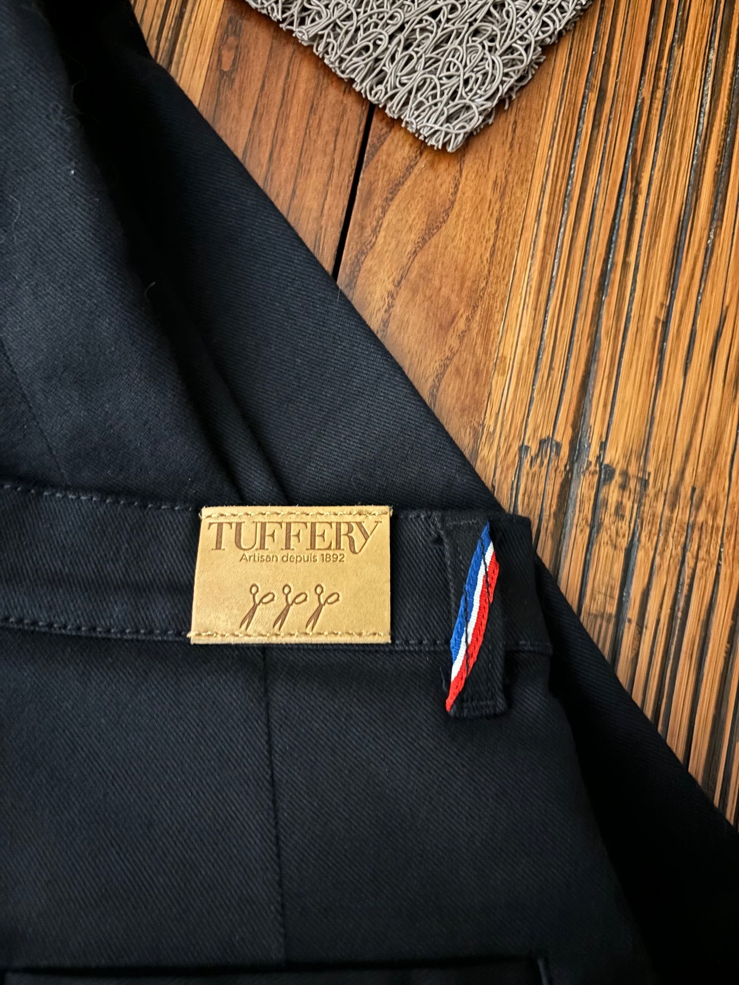 Chino ajusté taille haute Noir - Léonie