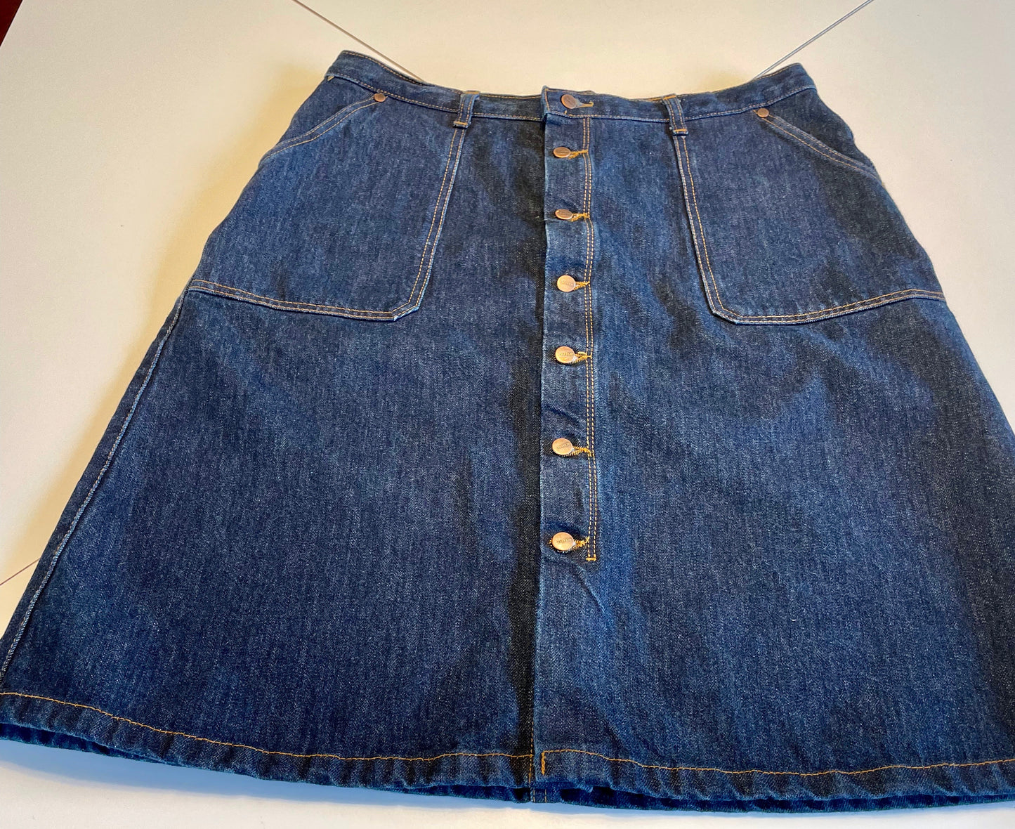 Jupe trapèze en jean brut – Juliette