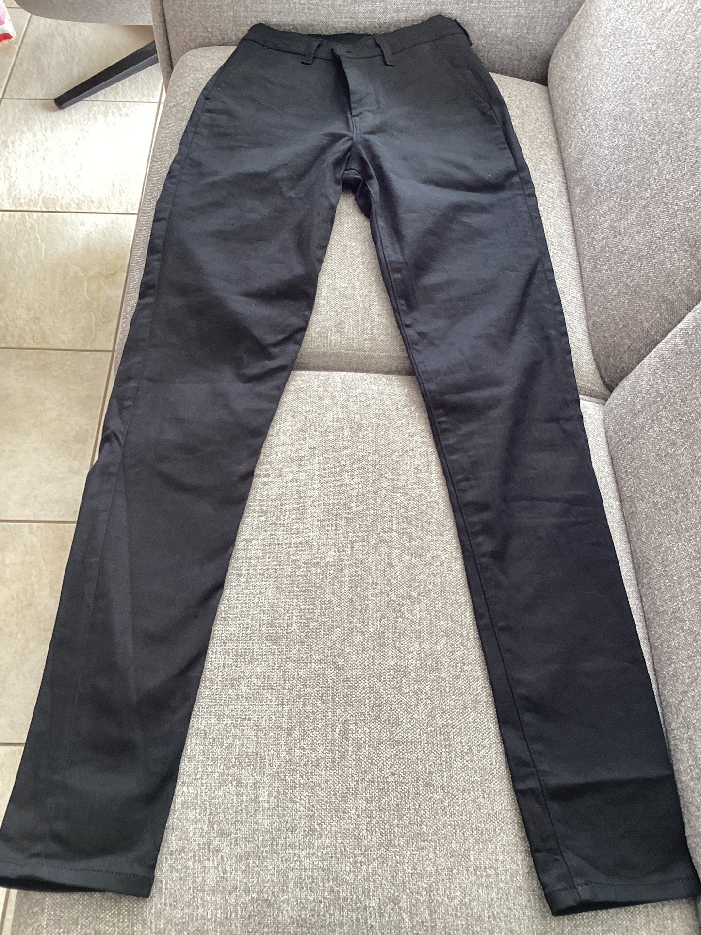 Chino ajusté taille haute Noir - Léonie