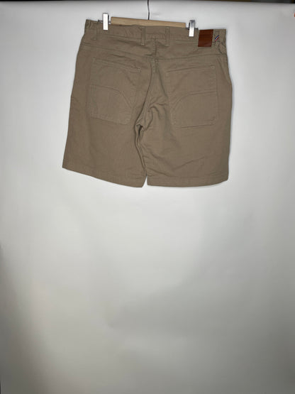 Short droit ajusté beige - Maurice
