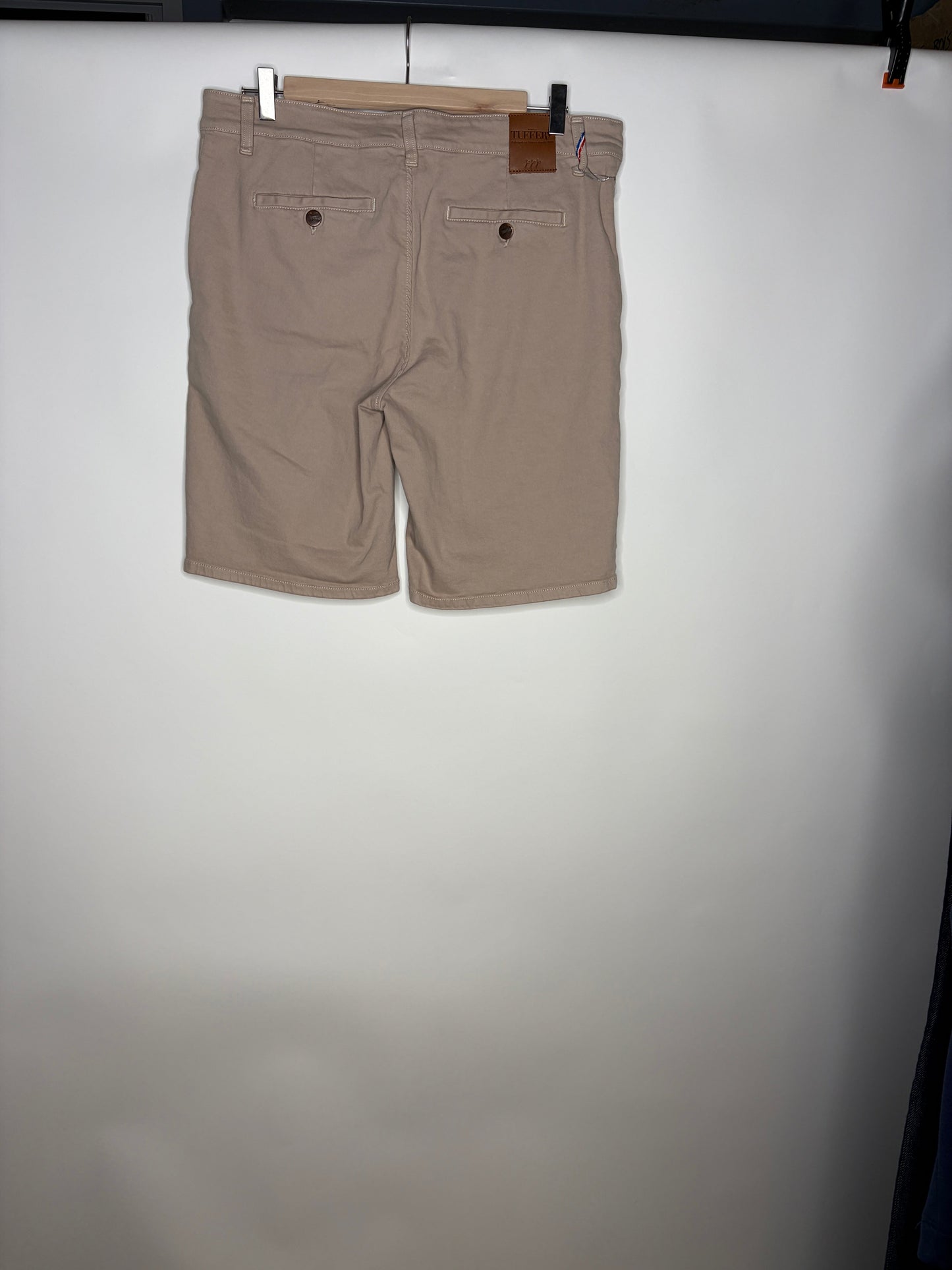 Short homme ajusté beige - Basile