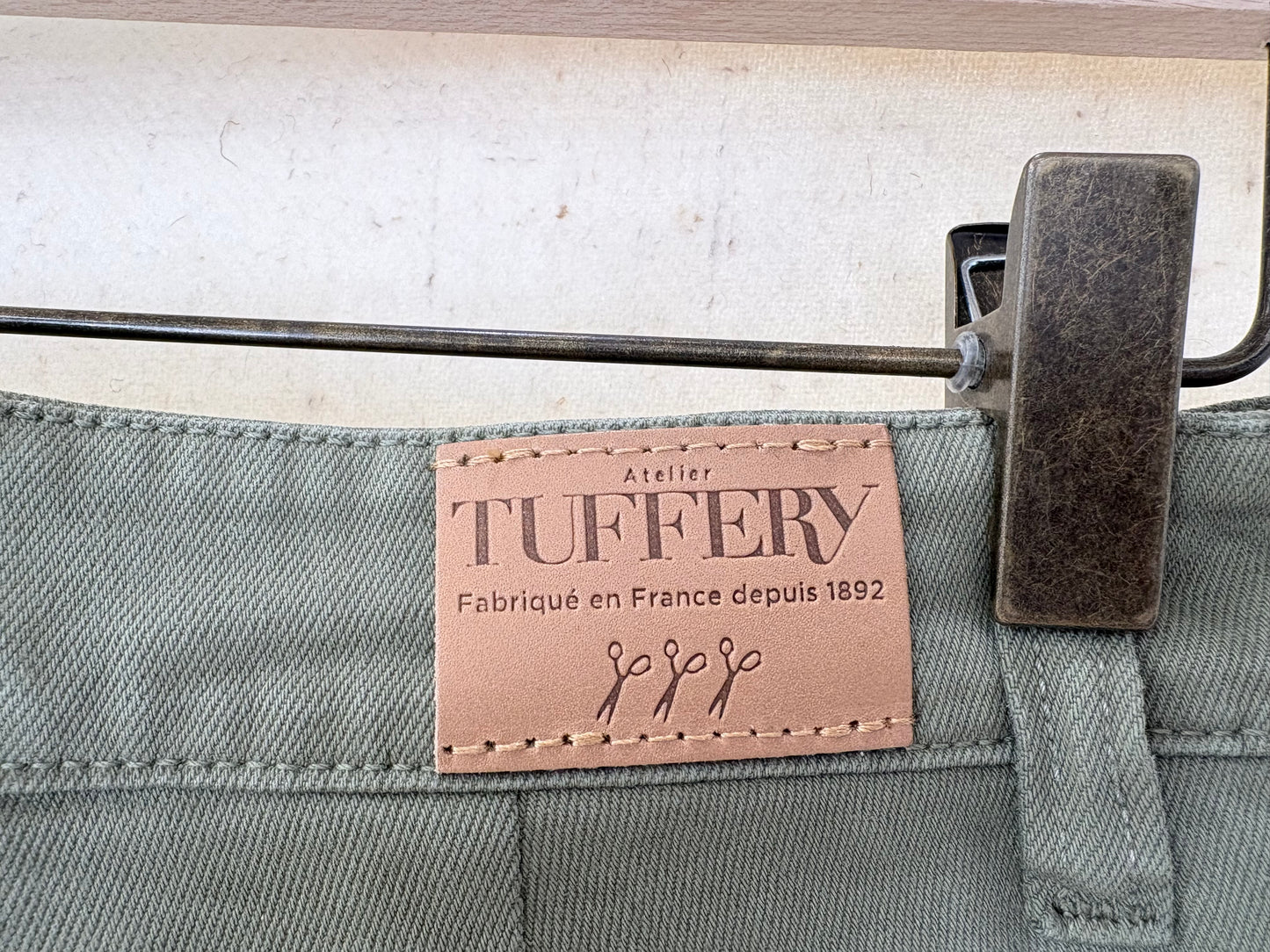 Chino femme ajusté taille haute Vert Kaki - Léonie